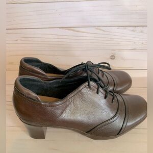 Clarks Artisan Women's Brown Slip On Oxford Heel